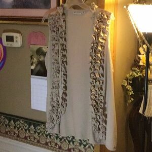 Elegant Cream Sleeveless Sweater